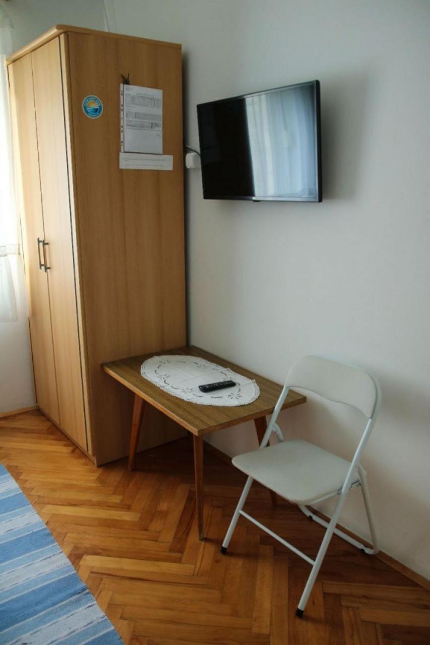 Apartments Zdravko - 150 M From Sandy Beach Duće Eksteriør billede