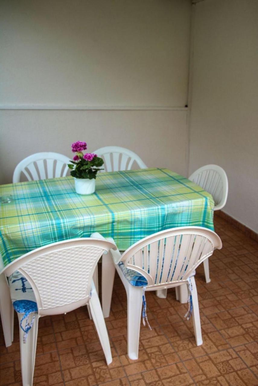 Apartments Zdravko - 150 M From Sandy Beach Duće Eksteriør billede