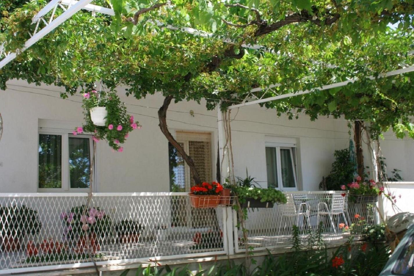Apartments Zdravko - 150 M From Sandy Beach Duće Eksteriør billede