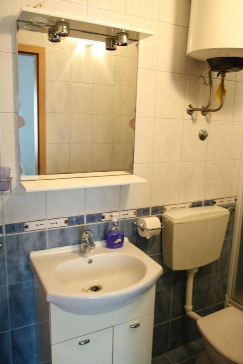 Apartments Zdravko - 150 M From Sandy Beach Duće Eksteriør billede