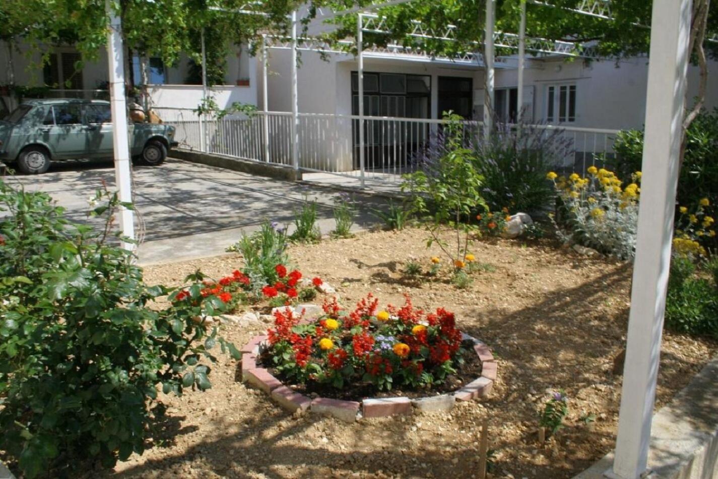 Apartments Zdravko - 150 M From Sandy Beach Duće Eksteriør billede